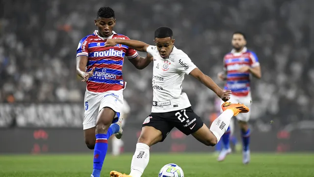 Corinthians sai atrás, mas arranca empate contra o Flamengo em