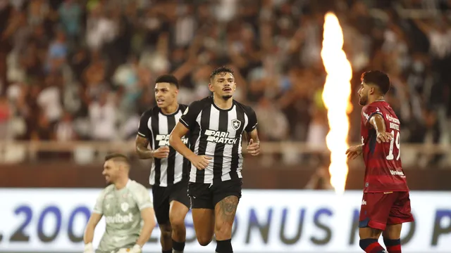 Botafogo perde para o Fortaleza e completa oito rodadas sem vencer